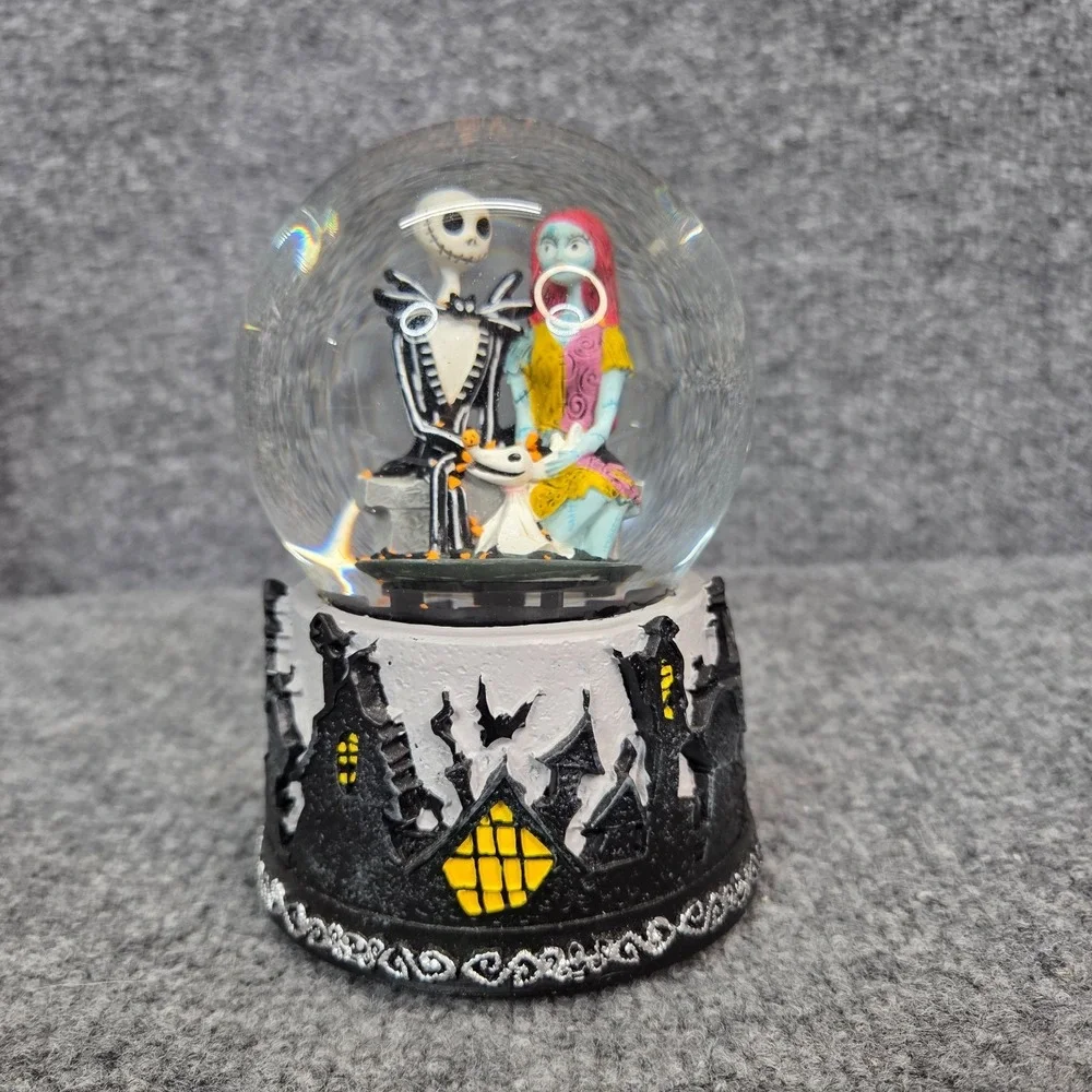 Nightmare Before Christmas THIS IS HALLOWEEN Musical Snow Globe‎ 1993 Tim Burton